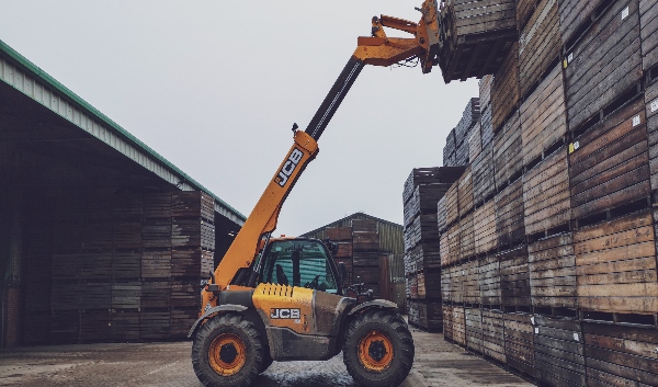 Telehandler Attachments That Increase Productivity_2