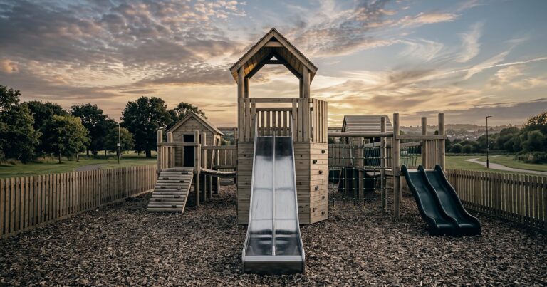 sovereign-play-playpark-slide